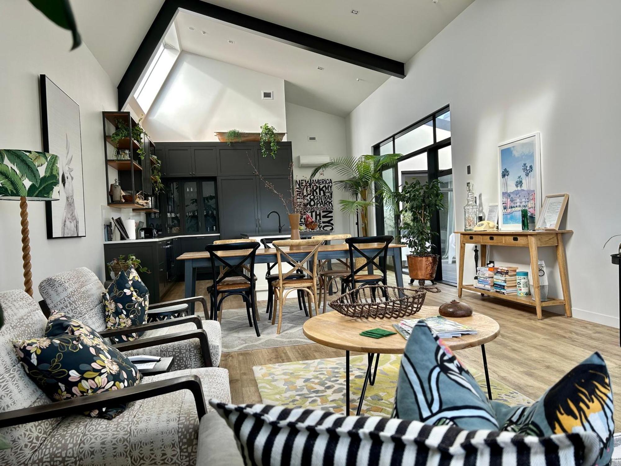 Seaduction Luxury Apartment Napier Bagian luar foto